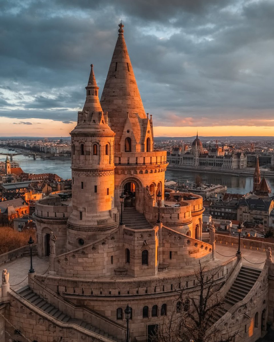 archi_tradition's tweet photo. What are your top 4 favorite cities in Europe? https://t.co/ONLDMHrxxq