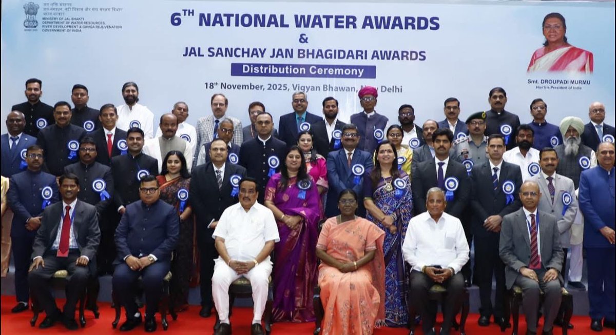 JyotiAroraMtAbu's tweet image. Received National Water Award 2024 for @MtAbuSchool  🏆💧🇮🇳

Grateful to Hon’ble President of India &amp;amp; Ministry of Jal Shakti, Govt of India for this National Recognition 🙏 

Proud to receive this Second National recognition for our inspiring #LearningCommunity 🙏 @CRPaatil…