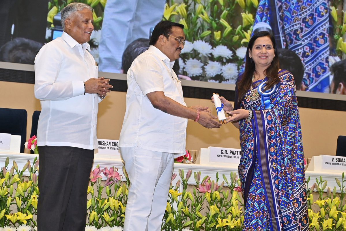 JyotiAroraMtAbu's tweet image. Received National Water Award 2024 for @MtAbuSchool  🏆💧🇮🇳

Grateful to Hon’ble President of India &amp;amp; Ministry of Jal Shakti, Govt of India for this National Recognition 🙏 

Proud to receive this Second National recognition for our inspiring #LearningCommunity 🙏 @CRPaatil…
