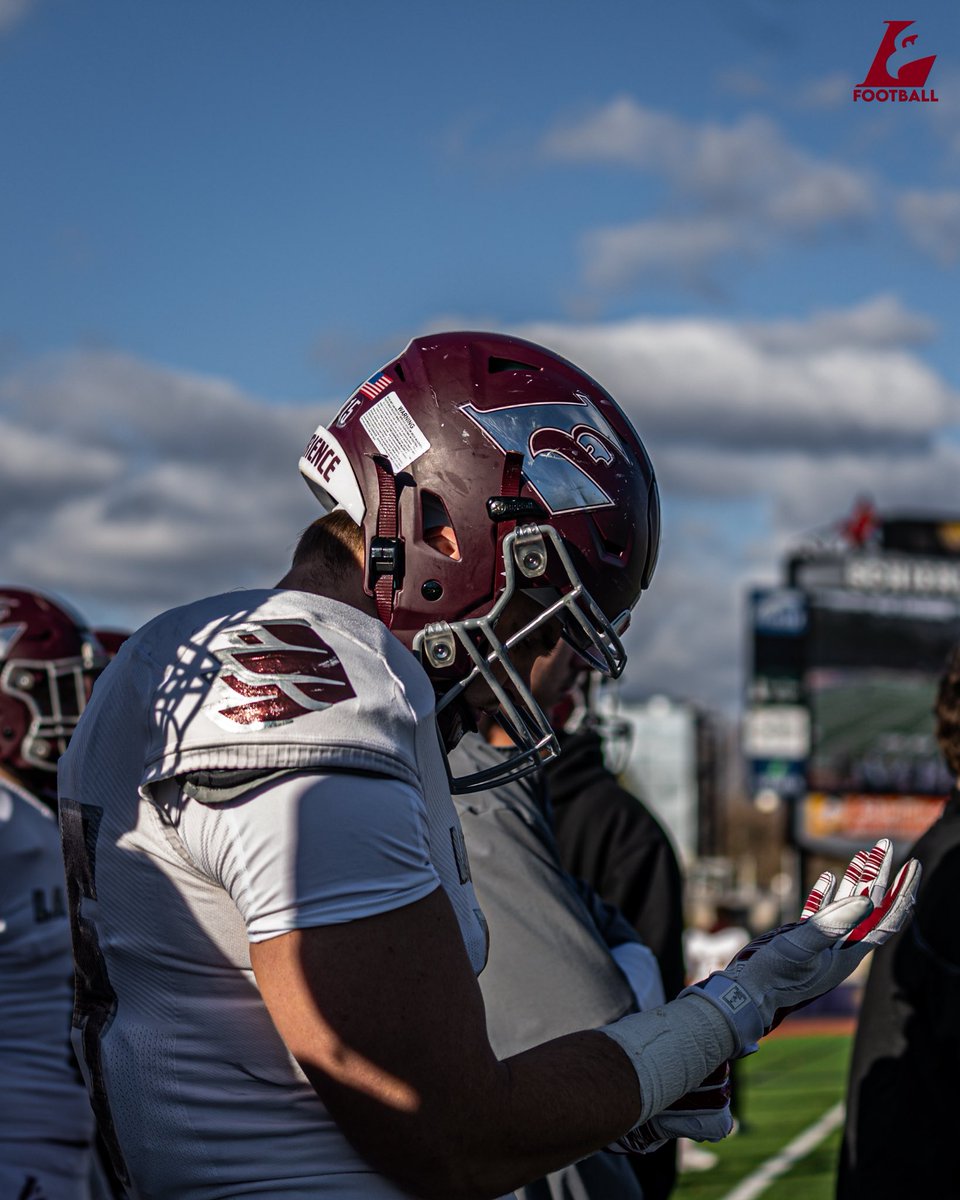 UWLEagleFB's tweet image. Brought the sunshine 🦅 

#TheExperience #asaneagle #d3fb