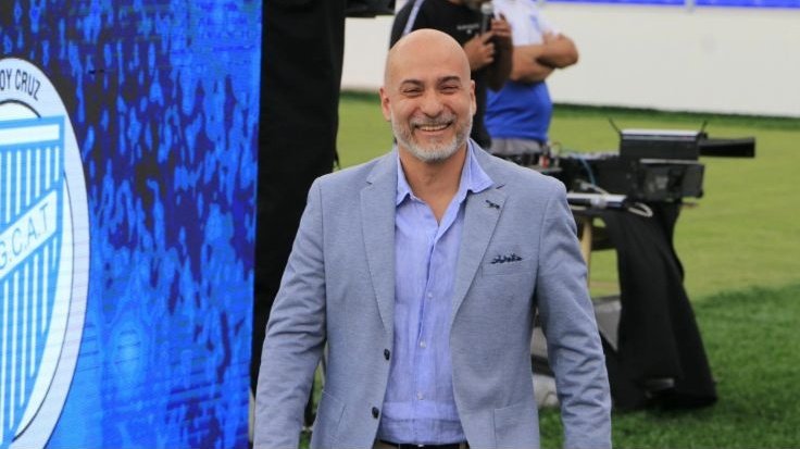 Emiliano Zarco comunicó que cierra un ciclo en #GodoyCruz y no será parte de las próximas elecciones.
Comunicó que su último acto como dirigente fue "asegurar el llamado a elecciones y que las mismas sean con urnas". Su moción fue aprobada por unanimidad por la comisión directiva