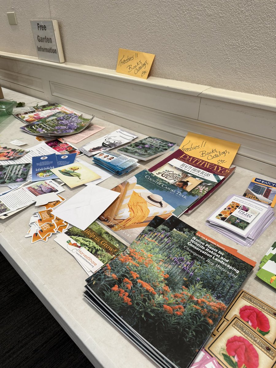 WDCGardener's tweet image. Here are some pics from last night’s #silverspring garden club meeting at #Brooksidegardens. John Peter Thompson gave an interesting presentation on #invsp to the Club last night. #gardendc #gardenclun