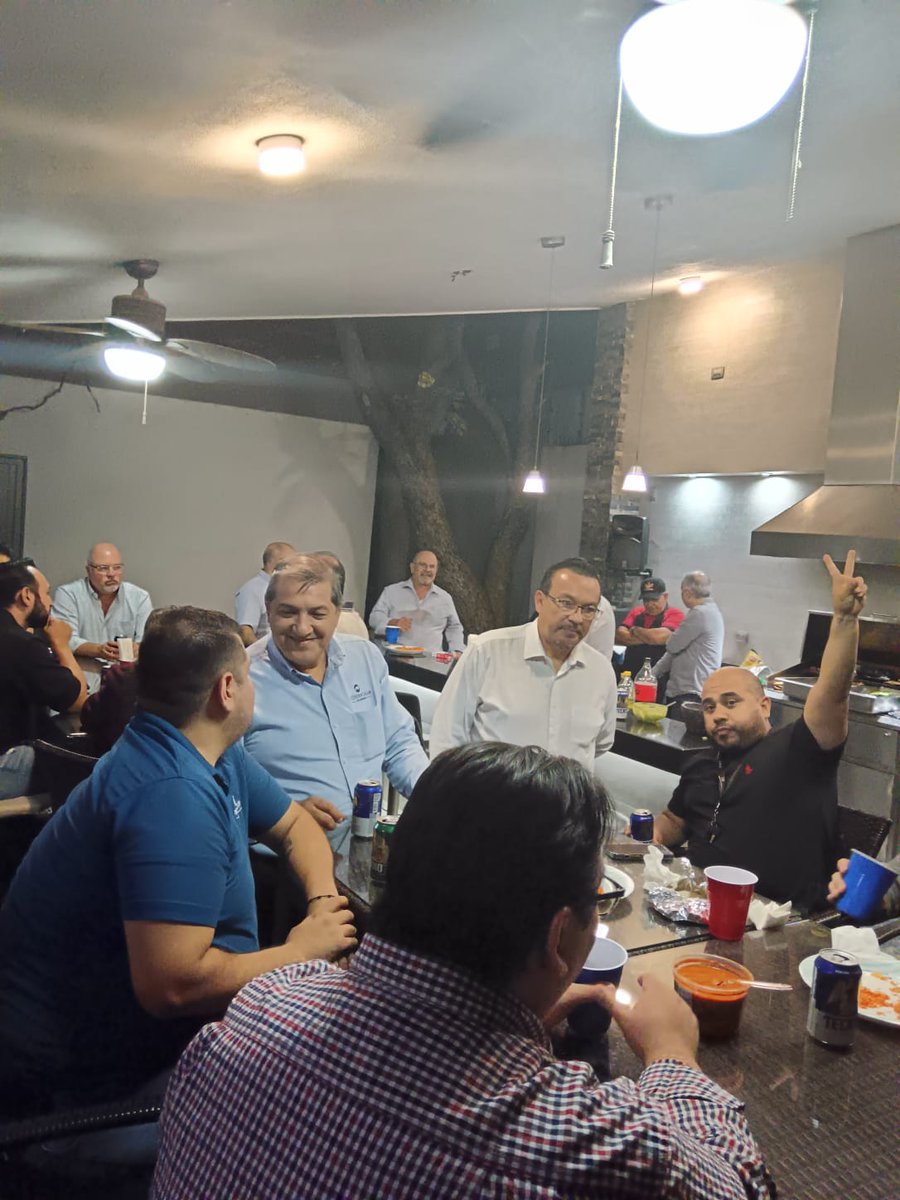 Tech Day. Un día de tecnología, cócteles y carne asada con <a href="/OneScreen_LATAM/">OneScreen LATAM</a>  😎