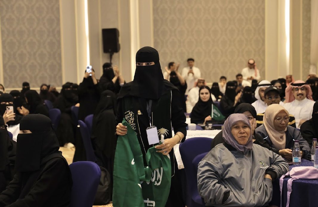 itsjana_bn's tweet image. «بدون هذا العلم...أنا لا شيء»
                       💚