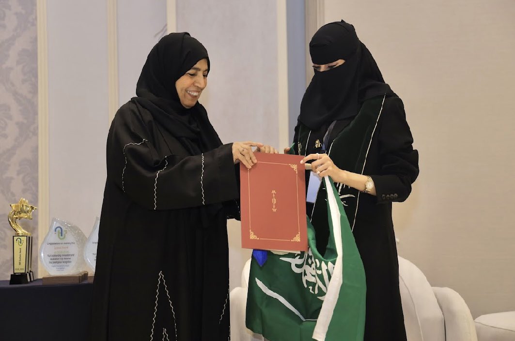 itsjana_bn's tweet image. «بدون هذا العلم...أنا لا شيء»
                       💚