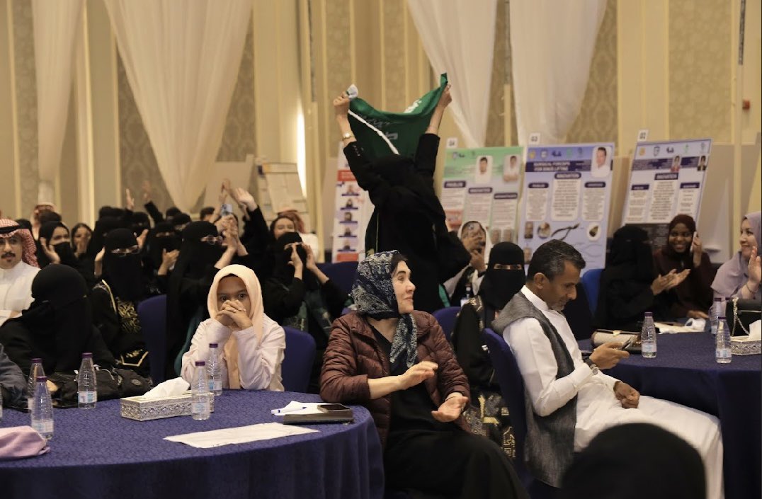 itsjana_bn's tweet image. «بدون هذا العلم...أنا لا شيء»
                       💚