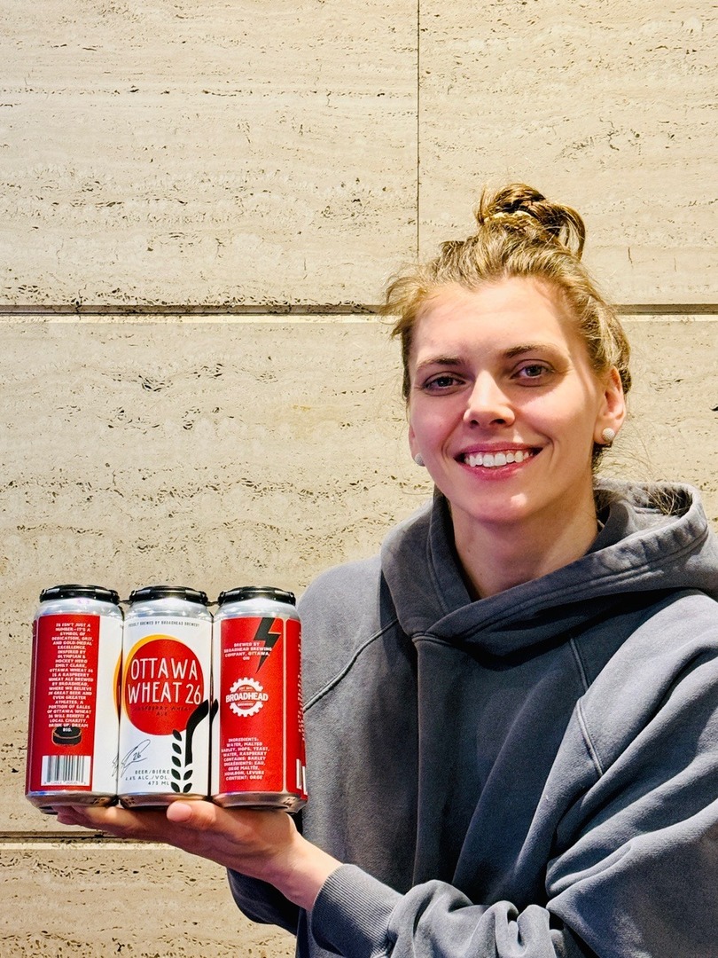 RogersCentreOtt's tweet photo. Rogers Centre Ottawa is thrilled to renew its exclusive craft beer partnership with local favourite @broadheadbeer 🍺✨ Discover their new limited-edition raspberry wheat ale, Ottawa Wheat 26, created with Canadian Women’s National Team star @emclark13 . Read more here: https://t.co/tCSwZK6Hm8 

-
-
-

Rogers Centre Ottawa est ravi de renouveler son partenariat exclusif avec la brasserie artisanale locale préférée @broadheadbeer 🍺✨ Découvrez leur nouvelle bière de blé à la framboise en édition limitée, Ottawa Wheat 26, créée en collaboration avec la star de l'équipe nationale féminine canadienne @emclark13. Pour en savoir plus, consultez notre dernier communiqué de presse en cliquant ici: https://t.co/Bqj5FaQpqI 

#broadheadbeer #rogerscentreottawa #partnership #pwhl #ottawa #beer
