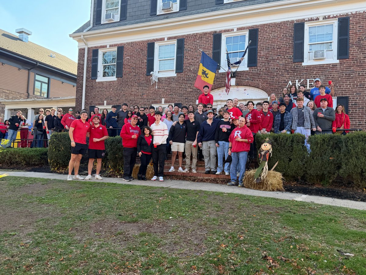 A great Parents Weekend for our Phi Chi chapter at Rutgers! Thanks to all the families who came out and spent the weekend with the brotherhood.

#fraternity #dke #parentsweekend #rutgers