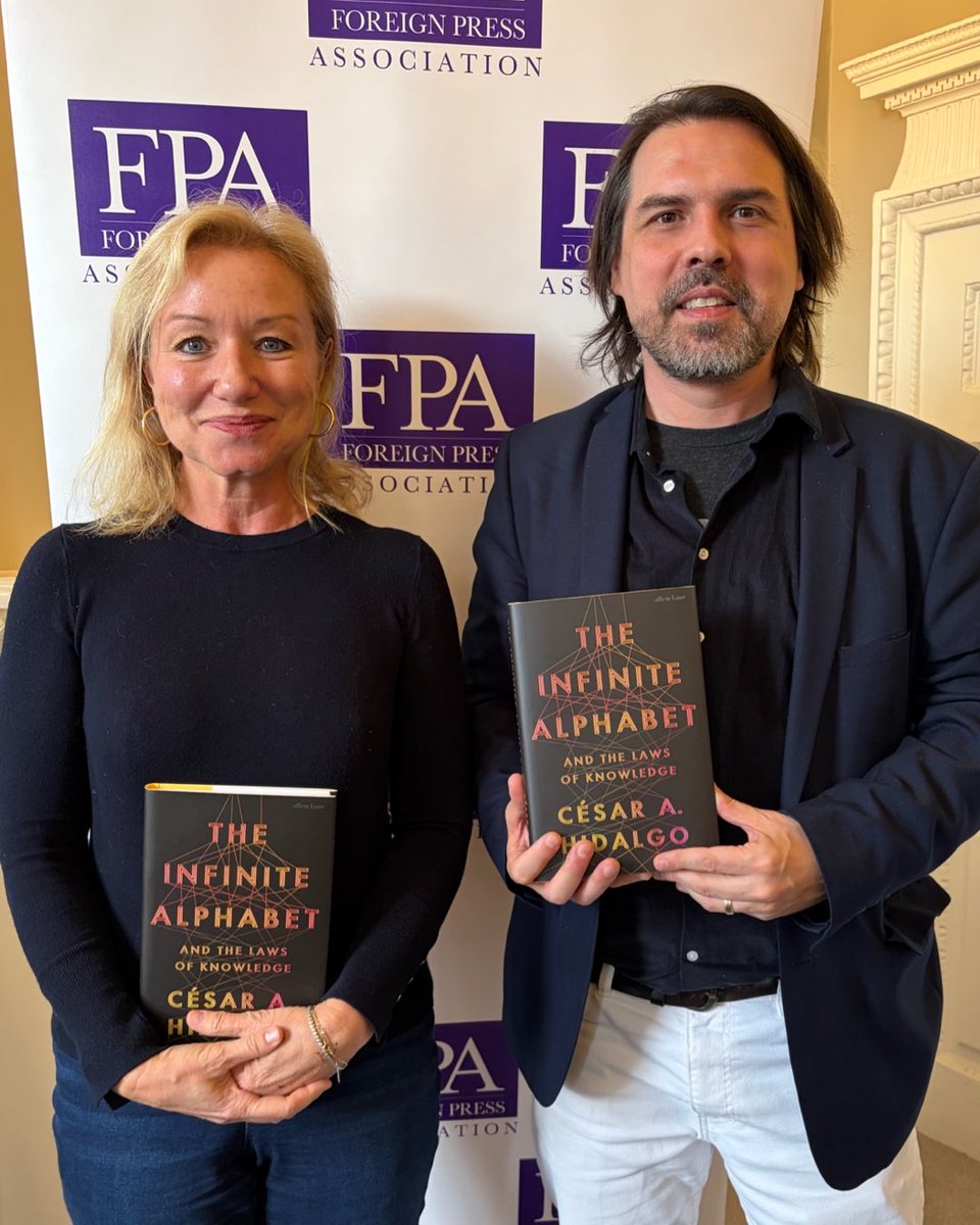 FPALondon's tweet image. Cesar Hidalgo, bestselling author, physicist and entrepreneur, briefs #FPA members on the three laws governing #knowledge ! The subject of his latest #book @penguinpress *The Infinite Alphabet* #mustread @cesifoti