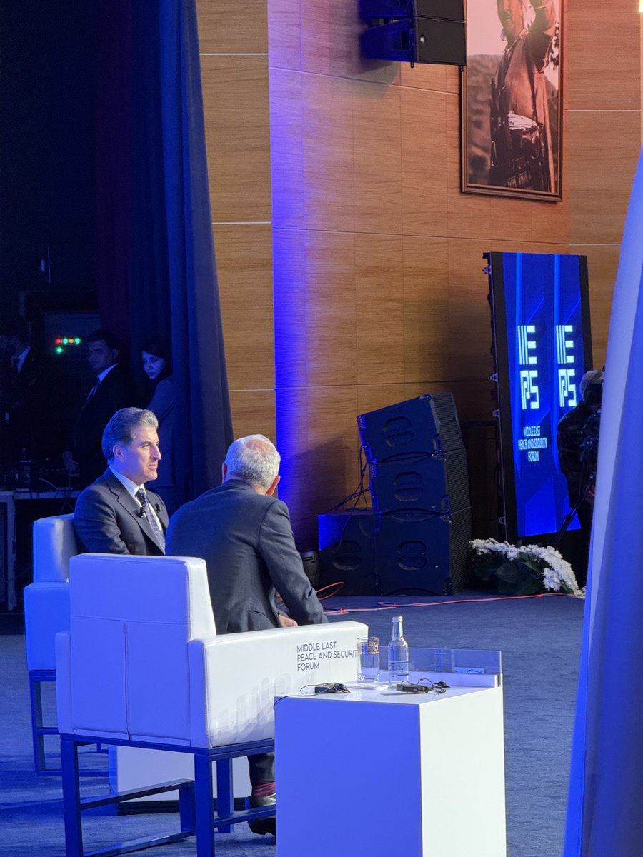 salmjasim's tweet image. نێچیرڤان بارزانی لە دیداری مێپس:
سیاسەتی هەرێمی کوردستان ڕوونە کە فاکتەری سەرەکی دەبێت لە پاراستنی ئاسایشی ناوچەکە.

#meps