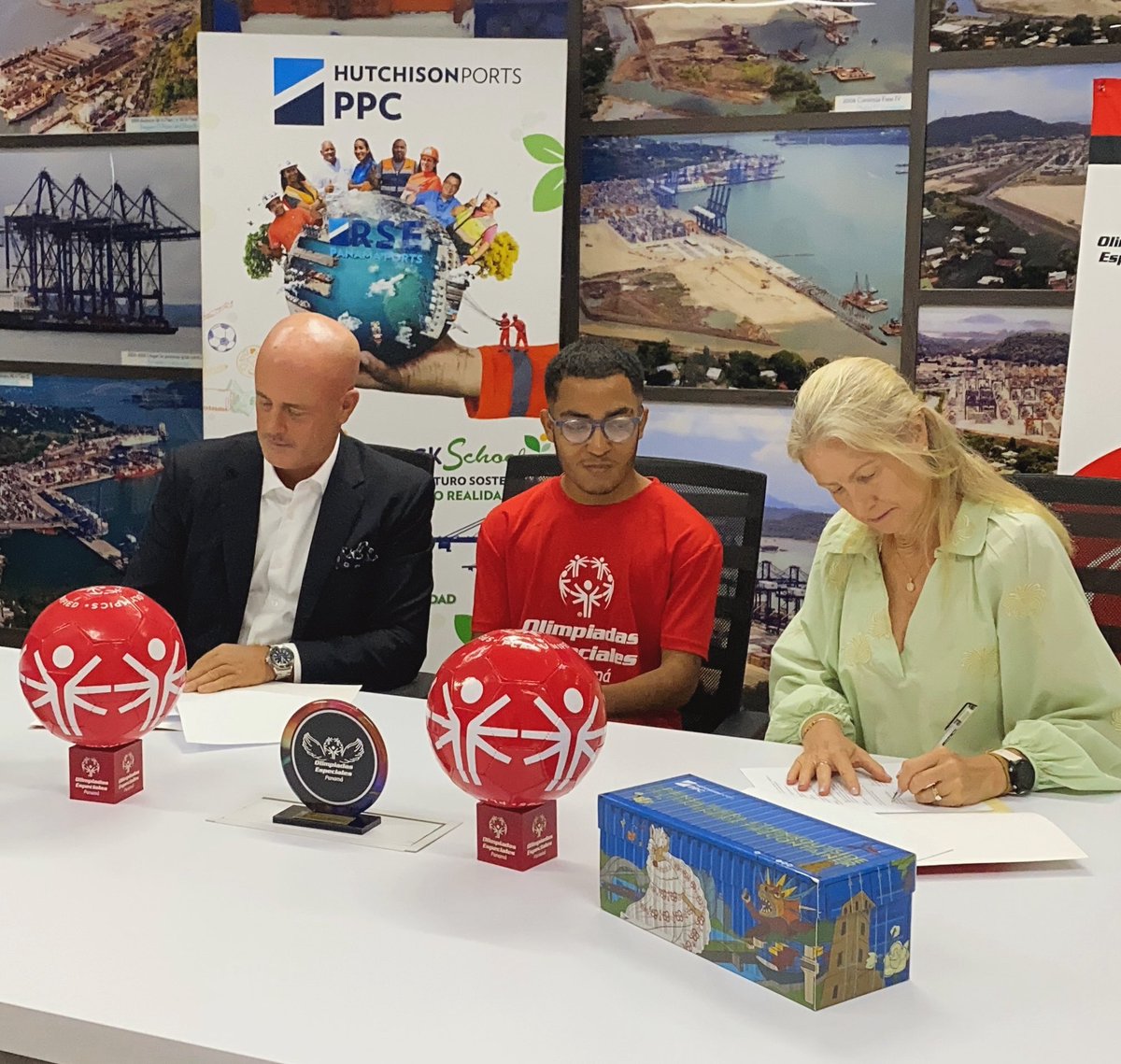Hutchison Ports PPC tweet media