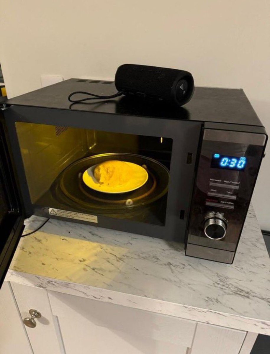 Dave_d_voice's tweet image. Dear Handle,
Try this.