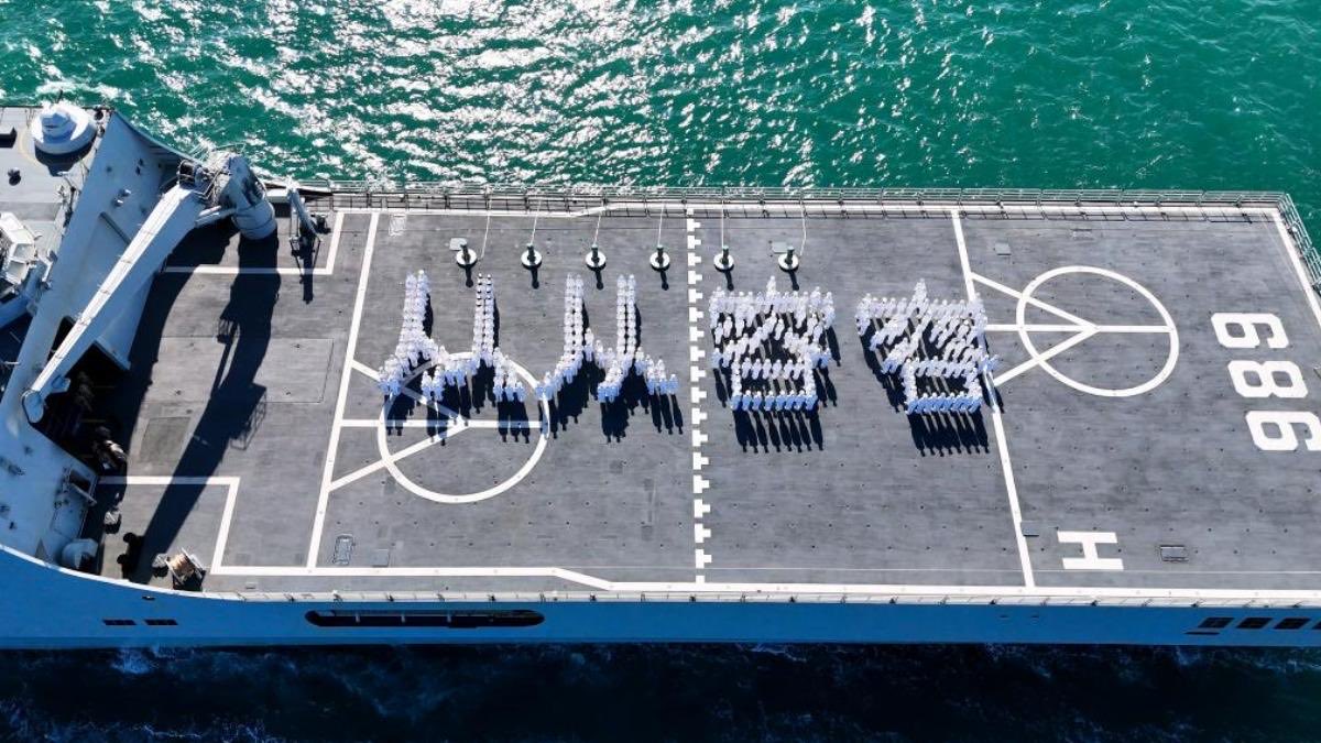 teiria's tweet photo. 中國軍艦竟然排這個字

https://t.co/oSK8BLiSod https://t.co/0dlTm5ZhD5