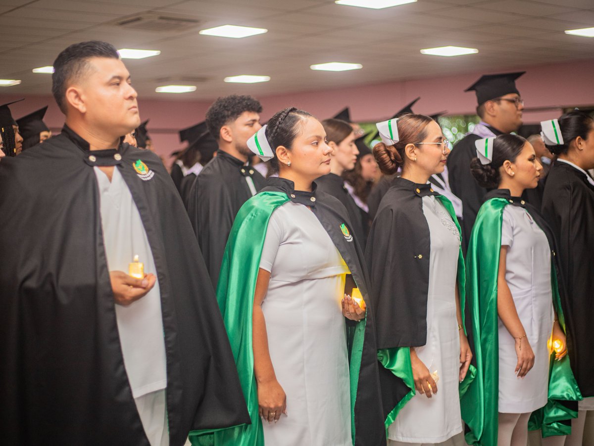 ucn_central's tweet image. UCN Cierra 2ª Jornada de la 24ª Graduación 🎓🎉

El 14/11/2025, UCN invistió en su Sede Central a nuevos profesionales de Enfermería, Psicología, Medicina, Ing. Sistemas y Farmacia. El acto solemne reafirmó el compromiso con la excelencia educativa y la formación integral,…