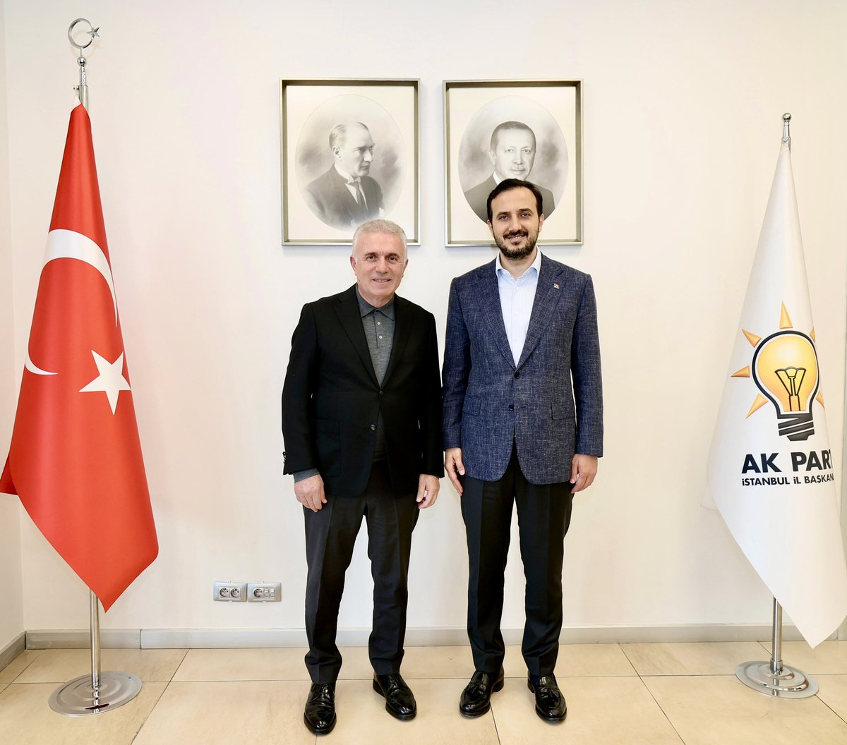 Önceki dönem İl Başkanlarımızdan Sayın Aziz Babuşcu’ya kıymetli ziyareti, fikirleri ve istişareleri için teşekkür ediyorum.

Davamızın bugününü ve yarınını, dünün tecrübesi ve istişarenin rehberliğinde daha da güçlendirmeye devam ediyoruz.