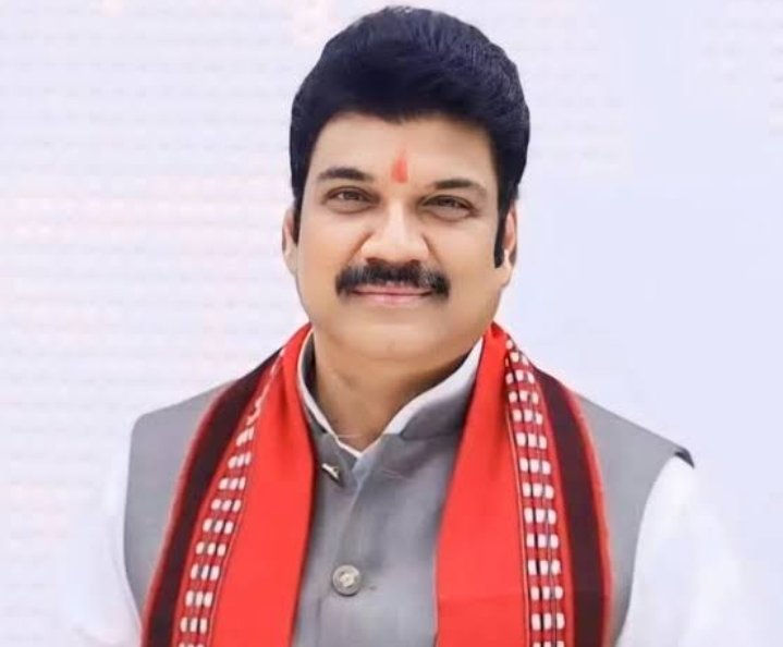 sagarjdjs's tweet image. ➡️ एमएसपी पर धान, ज्वार एवं बाजरा की उपार्जन नीति जारी : खाद्य मंत्री श्री राजपूत

➡️ न्यूनतम समर्थन मूल्य पर किसानों से की जाएगी औसत अच्छी गुणवत्ता की फसल खरीदी। एक दिसम्बर से शुरू होगी धान की खरीदी।

#JansamparkMP
#sagar