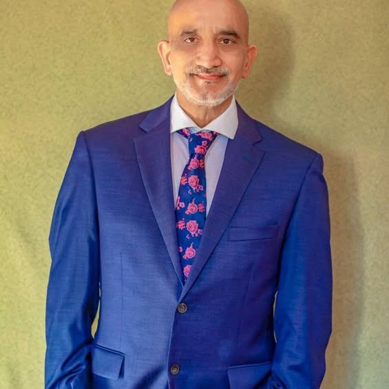 Momin_Speaks's tweet image. Dear @RightatHomeRE, On Thursday, November 13, 2025, an individual employed by your organisation was recorded verbally harassing a Pakistani couple in a public place. The incident involved not only threats of physical assault but also the deliberate recording and public…