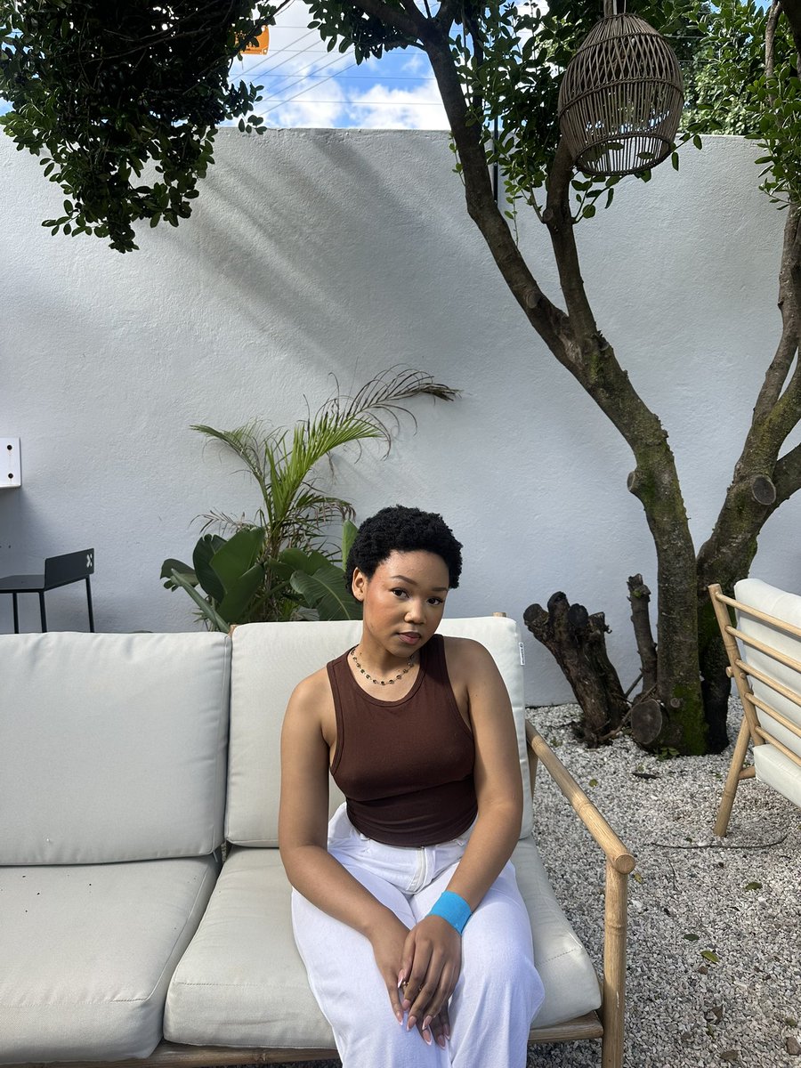 Ketshegohaditswe tweet media