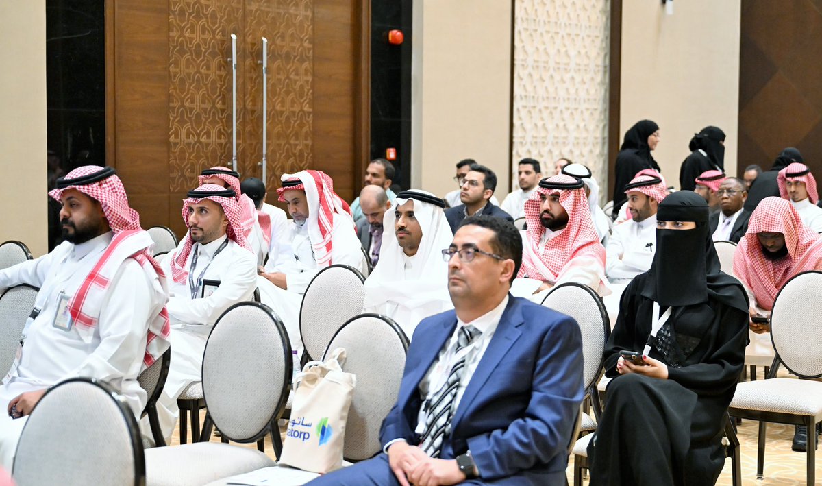 Jics_2100's tweet image. The second day of the #LabTech_2025 conference was a vibrant scientific event, featuring scientific sessions,, innovative research posters, and insightful discussions that opened new horizons of ideas and innovations in the scientific fields and laboratory technologies.…