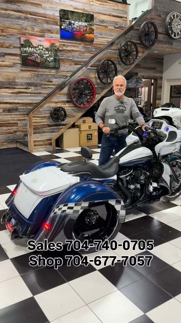 SCCBikes's tweet image. #southerncountrycustoms #onlythebaddest #oftenimitatedneverduplicated #fitandfinish