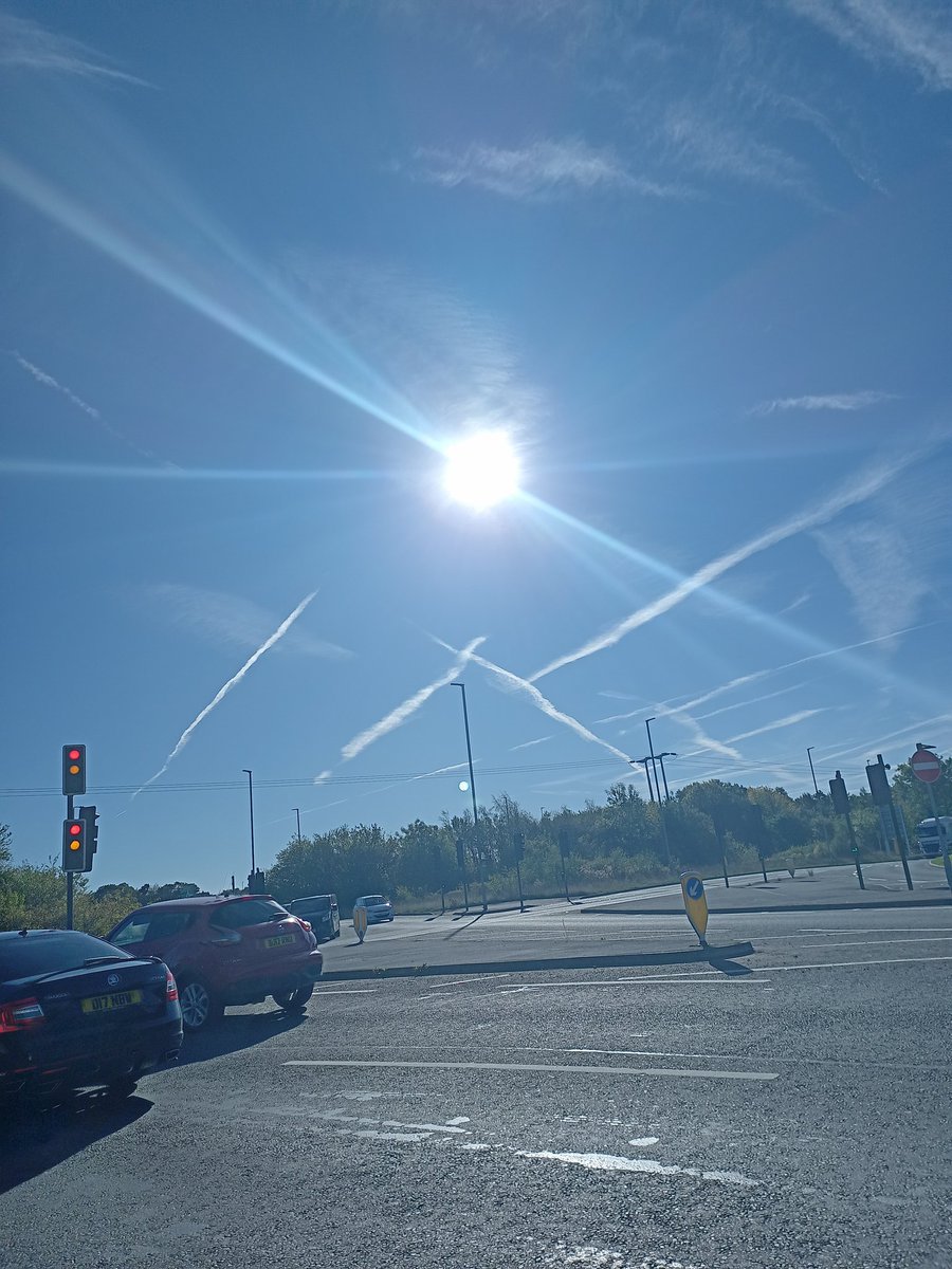 FarRightThugs's tweet image. This really winds me up. She probably thinks this is natural...