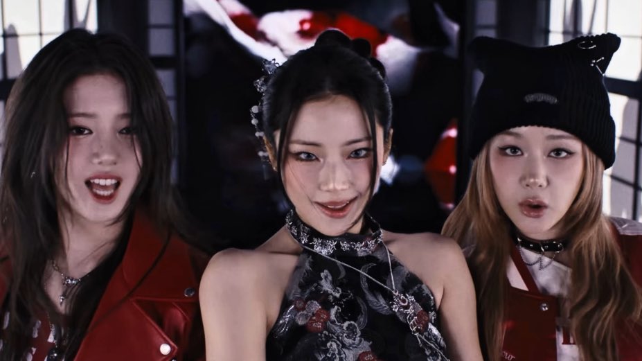 rukaceone's tweet photo. Korea                   japan                   Thailand 

                         In one frame https://t.co/ufDFvxu9JA