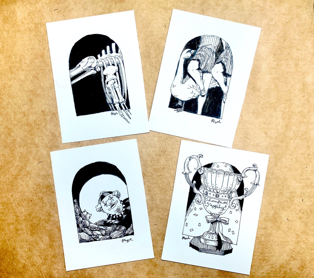 riyah85's tweet image. DAY28｜Skeltal（骨格の、骨ばった）
DAY29｜Lesson（授業、教訓）
DAY30｜Vacant（空っぽ、無表情の)
DAY31｜Award（賞)

最後一気にいった！
これにてインクーバー完走です🏃‍♀️✨
色ついた感じは是非新刊にてお楽しみ下さい📕✨

#Inktober2025 #Inktober