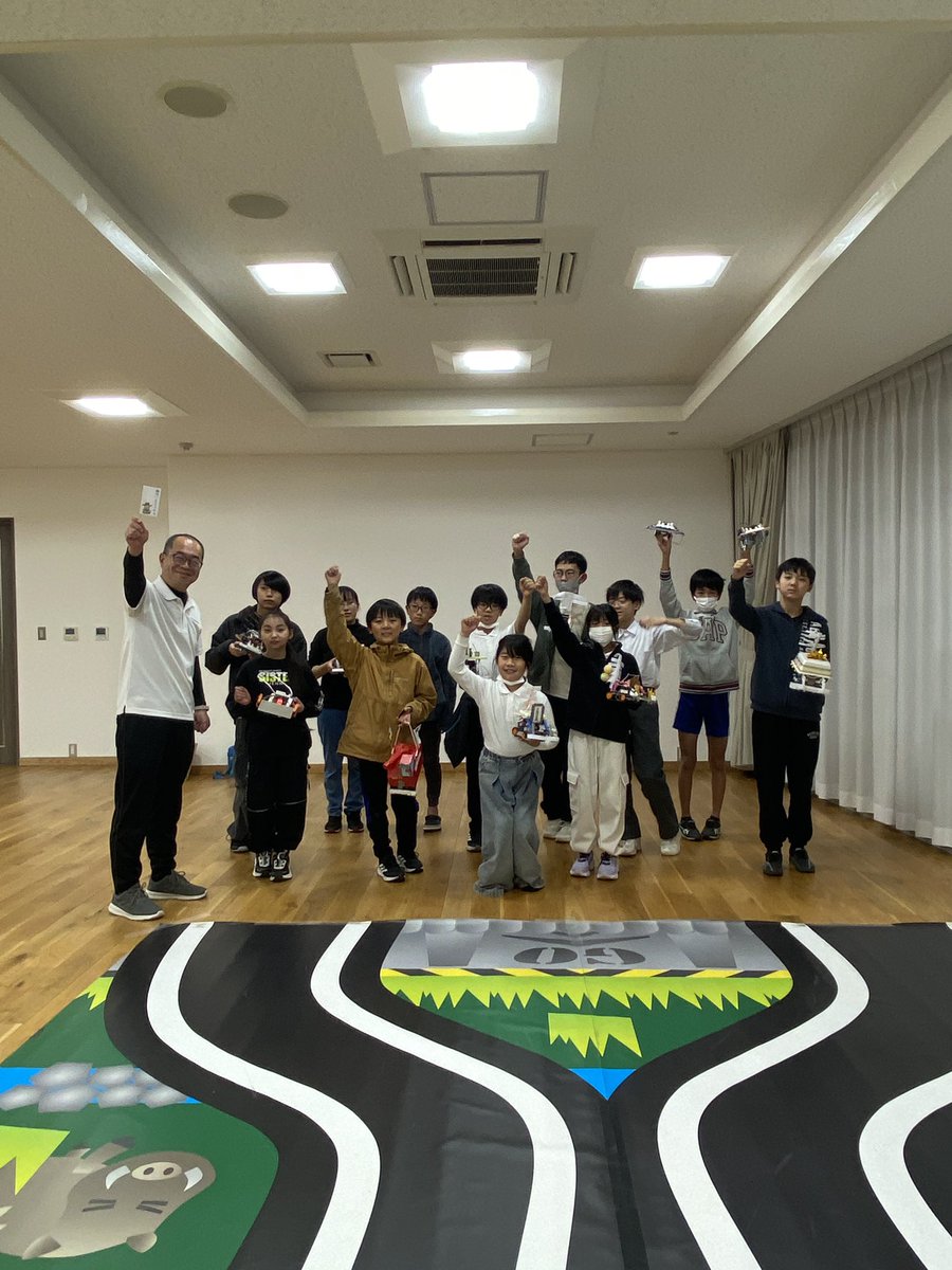 inekari_robocon's tweet image. いよいよ今週末11月23日（日）開催！
第４回北はりま稲刈りロボットコンテスト🌾

最後のテスト走行会もたくさんの子どもたちが熱心に取り組みました💪

#稲刈りロボコン #ご当地こどもロボコン #北播磨 #加東市