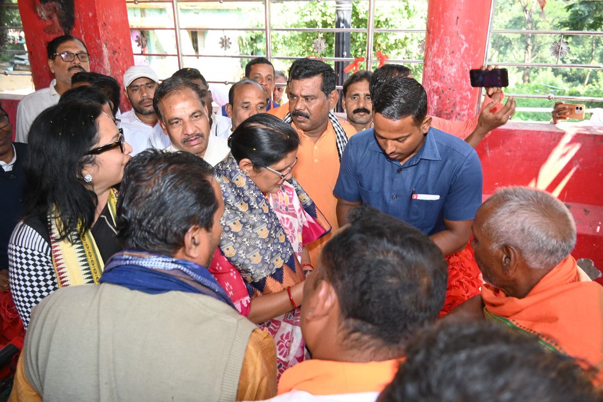 Ganjam_Admin's tweet image. ଆଜି ମାନ୍ୟବର ଉପ-ମୁଖ୍ୟମନ୍ତ୍ରୀଙ୍କ ଦ୍ୱାରା ତପ୍ତପାଣି ଉଷ୍ମ ସ୍ମସ୍ରବଣ ଓ ମନ୍ଦିରର ପାରିପାର୍ଶ୍ୱିକ ଉନ୍ନତିକରଣ କାର୍ଯ୍ୟର ଶୁଭ ଭିତ୍ତିପ୍ରସ୍ତର ସ୍ଥାପନ କରାଯାଇଛି। ଏହି ପ୍ରକଳ୍ପ ଫଳରେ ଗଞ୍ଜାମ ପର୍ଯ୍ୟଟନ କ୍ଷେତ୍ରରେ ଏକ ନୂତନ ଅଧ୍ୟାୟର ସୃଷ୍ଟି ହେବ ଏବଂ ସ୍ଥାନୀୟ ଜନଜାତିଙ୍କ ସାମାଜିକ-ଆର୍ଥିକ ଉନ୍ନୟନରେ ଗୁରୁତ୍ୱପୂର୍ଣ୍ଣ ଭୂମିକା…