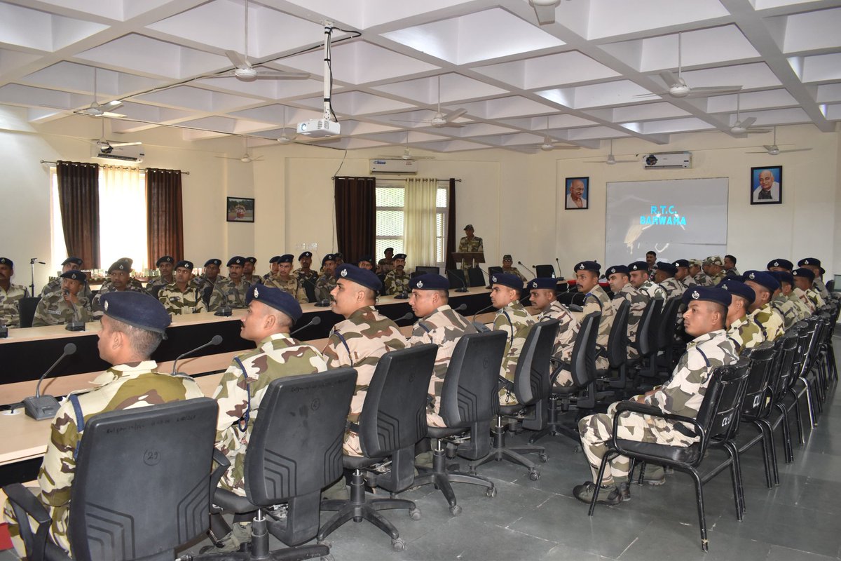 CISFTraining's tweet image. 🎓 Closing Ceremony of 45th WT FC Course at CISF RTC Barwaha!

The closing ceremony of the 45th Weapon Training &amp;amp; Field Craft (WT FC) Course was conducted at CISF RTC Barwaha, chaired by Shri S. K. Saraswat, Sr. Commandant.

#CISF #RTCBarwaha #cisftraining @CISFHQrs