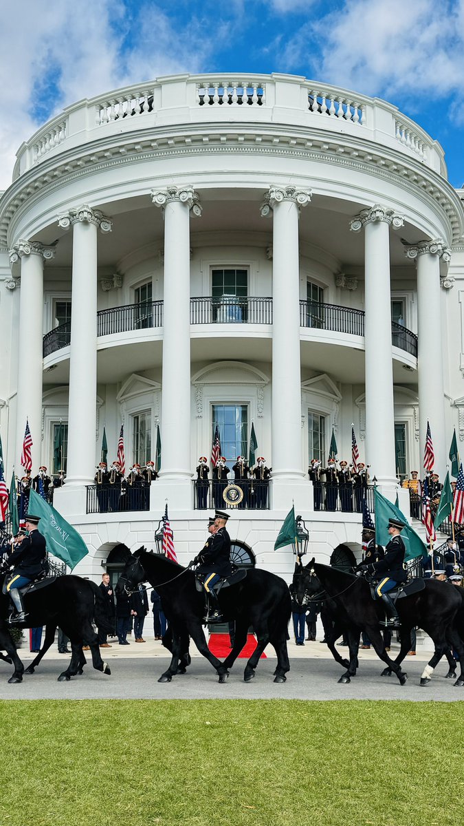 Bandaralgaloud's tweet image. الاستعدادات لمراسم استقبال رسمية.
#محمد_بن_سلمان_في_واشنطن