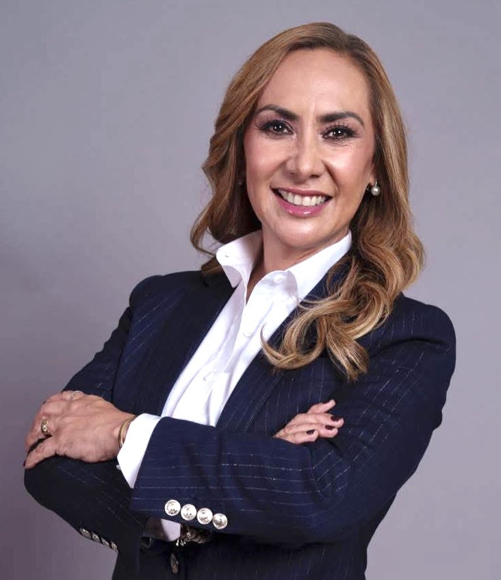 JPPerezB's tweet photo. Quiero felicitar a mis compañeras de gabinete: #AleRivera, @lupita_roblesmx e @ItzelBalderasH. 🥳

Es un privilegio formar equipo con tres mujeres tan comprometidas con #Guanajuato.

🎊 ¡Les envío un abrazo y mis mejores deseos! 🎊 https://t.co/Lj02bmqV2r