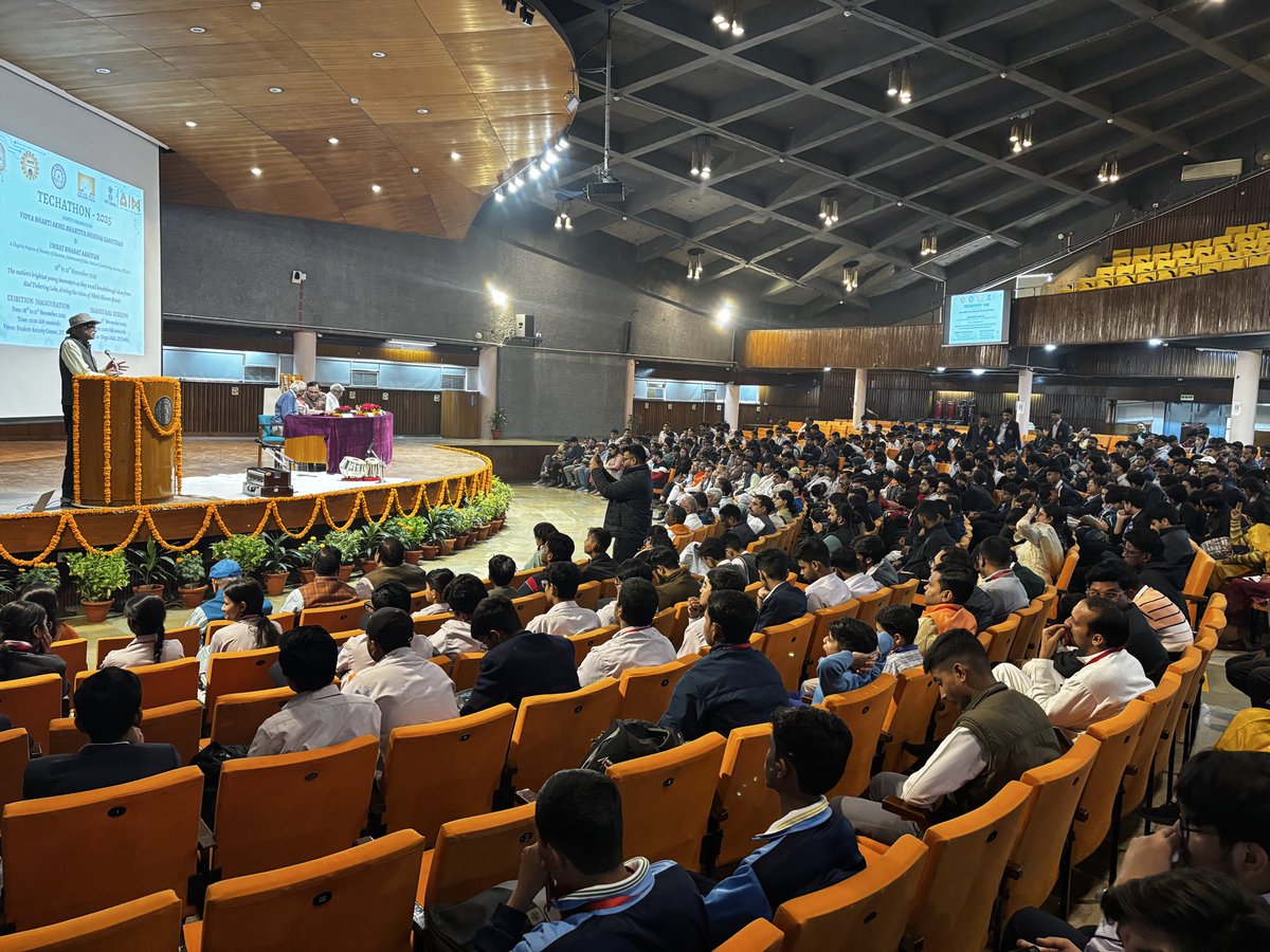 Unnatbharat_Tw's tweet image. TECHATHON 2025: 100 students showcase 100 innovations from Atal Tinkering Labs at @iitdelhi, driving vision of Viksit Bharat @2047! Jointly organised by Vidya Bharti Akhil Bhartiya Shiksha Sansthan &amp;amp; Unnat Bharat Abhiyan, promoting holistic education &amp;amp; student talent.