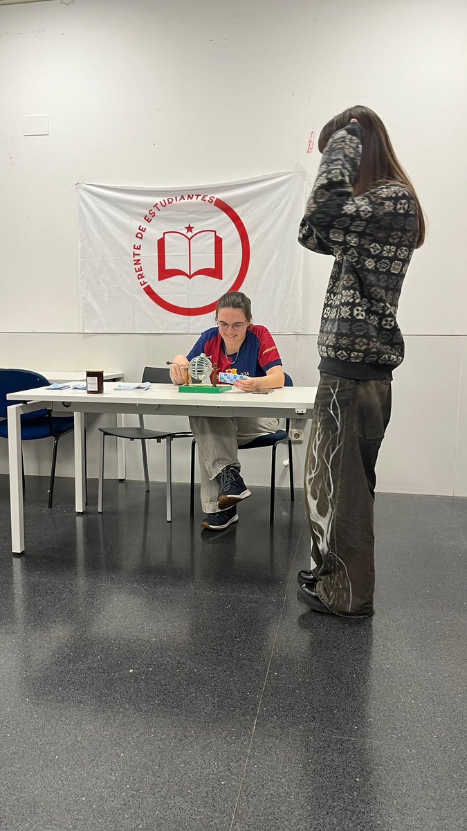 Gracias a todos los que formasteis parte de la tarde de bingo del Frente de Estudiantes. 
¡Os esperamos para la próxima! 🎱🎰