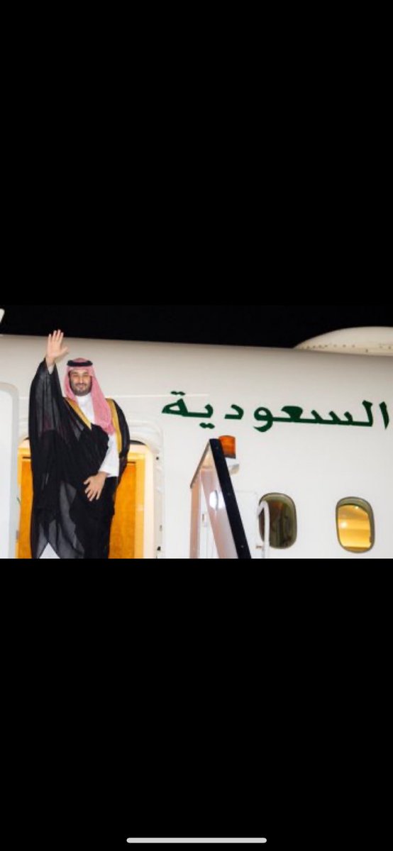 shmr20's tweet photo. #ولي_العهد_الامير_محمد_بن_سلمان

يطير قلب المملكة كل ما طار
                            لا غاب عنها قالت طويق وينه https://t.co/P815moM6fI