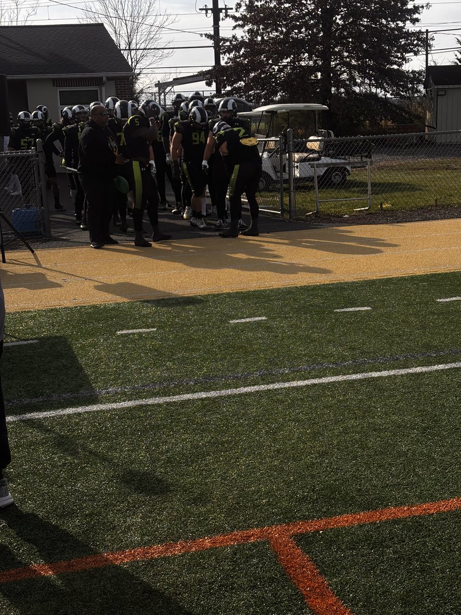 11kjosh_'s tweet photo. Had a great time at Del Val last weekend.  Definitely looking forward to coming back! Thank you coaches 💚🖤

@DVUfootball @BrascheCoach @T_Garvin28 @PRZVicCastillo @GDub_Eagles_FB https://t.co/atTgStfOd6