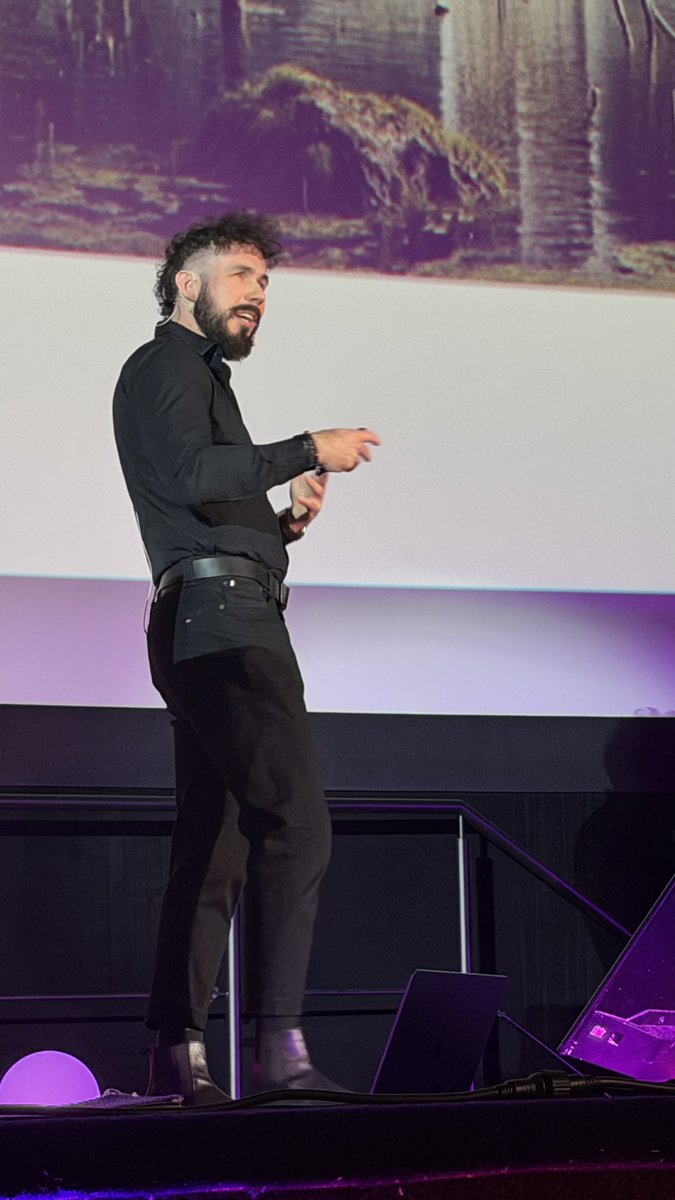 ngPolandConf's tweet photo. 🏗️ @tomastrajan presents: “Automated Angular Architecture Validation for Project Success and Better AI Agent Support”! Discover how automation and AI can help you build robust Angular applications with confidence. #ngPolandConf #angular https://t.co/0lPHYerEC5