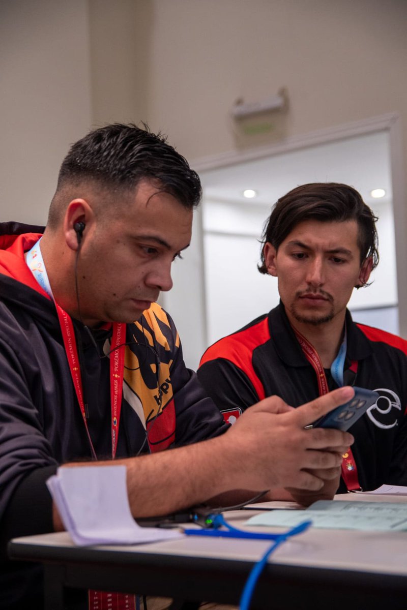 Las ojeras le dan el toque (?