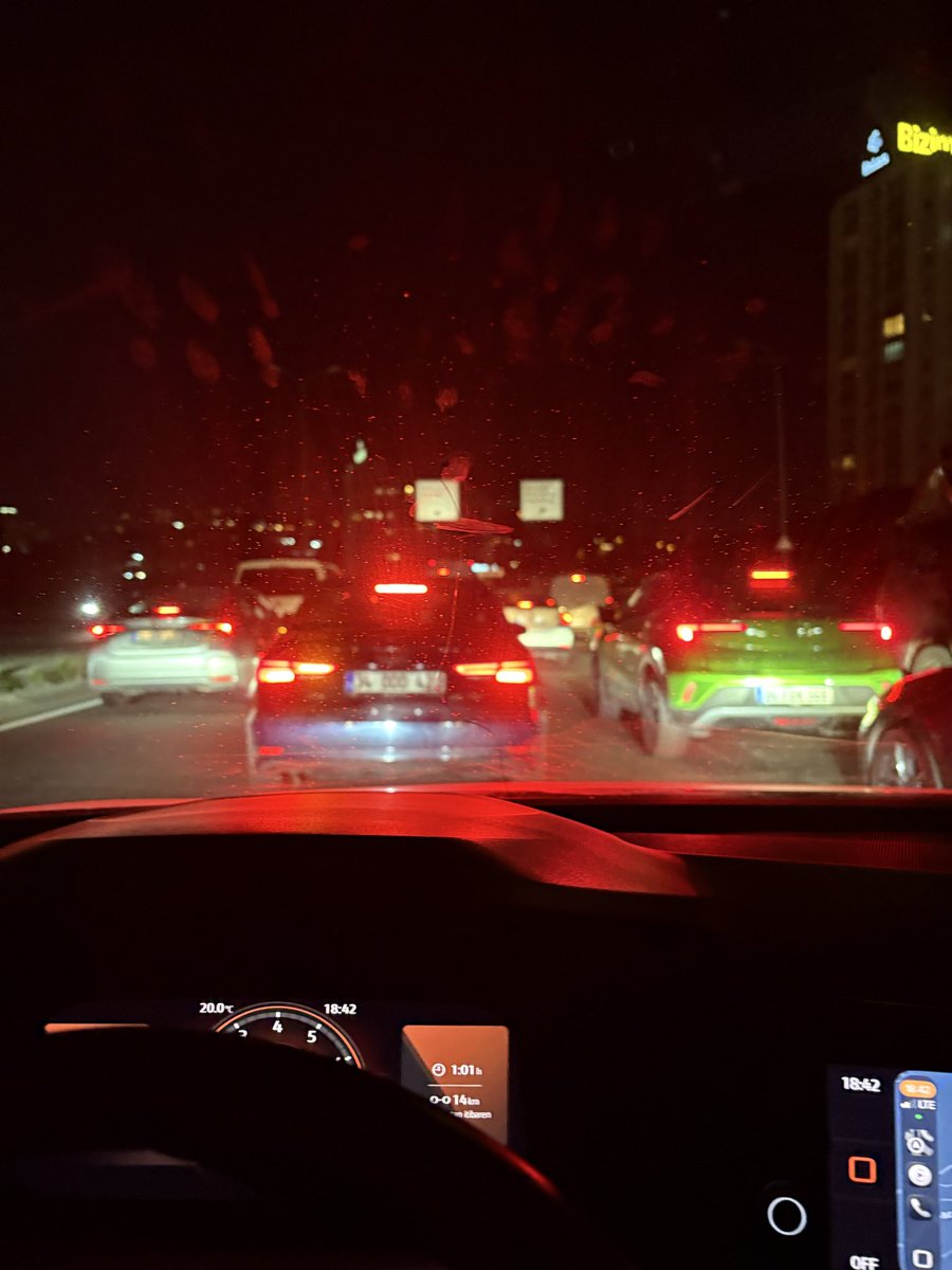 İşten çıkış 17:30
Eve varış 19:30 
ÇOK GÜZELSİN İSTANBUL