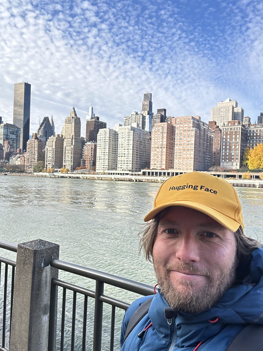 ClementDelangue's tweet image. I’m in New York City for the day (and it’s cold!)
