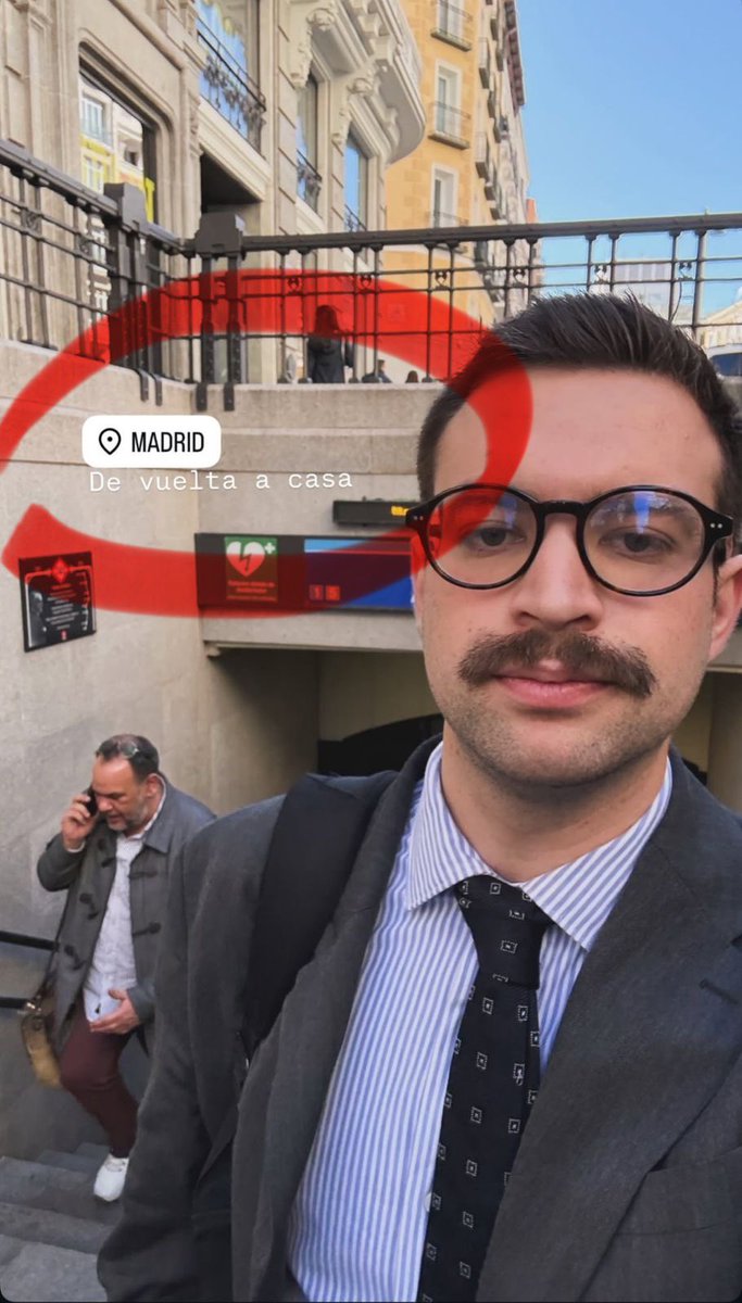 arnemx's tweet image. Les chairès exigen disculpas a España de lunes a viernes, pero “regresan a casa” el fin de semana.

¡Olé 🇪🇸 @todocomx! 

No te olvides pasar a saludar al Rey.