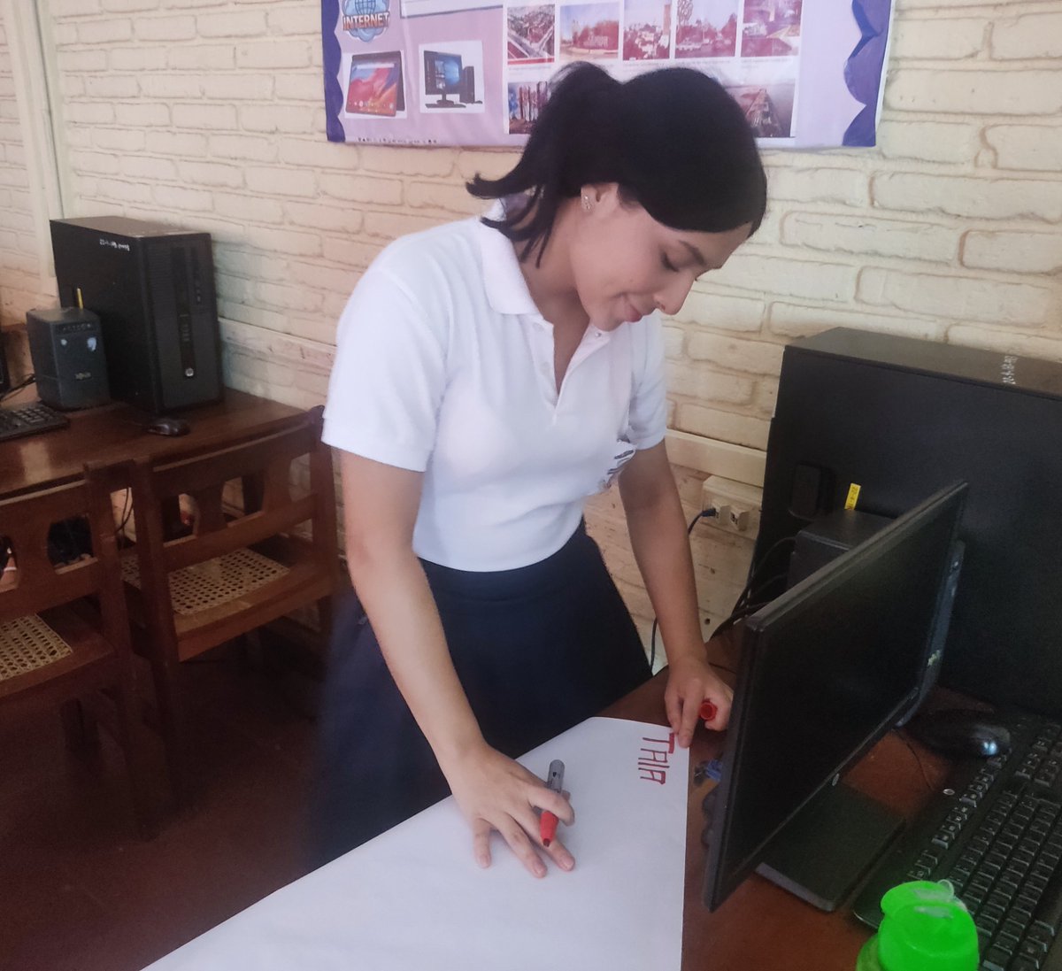 ucn_central's tweet image. UCN &amp;amp; MINJUVE: &quot;Juventud Verde&quot; ♻️

UCN y MINJUVE realizaron el taller &quot;Juventud Verde: Guardianes del Planeta&quot;. El objetivo es promover la conciencia ambiental y el reciclaje en la juventud, fortaleciendo su rol como agentes de cambio. Esto impulsa la sostenibilidad y se alinea…