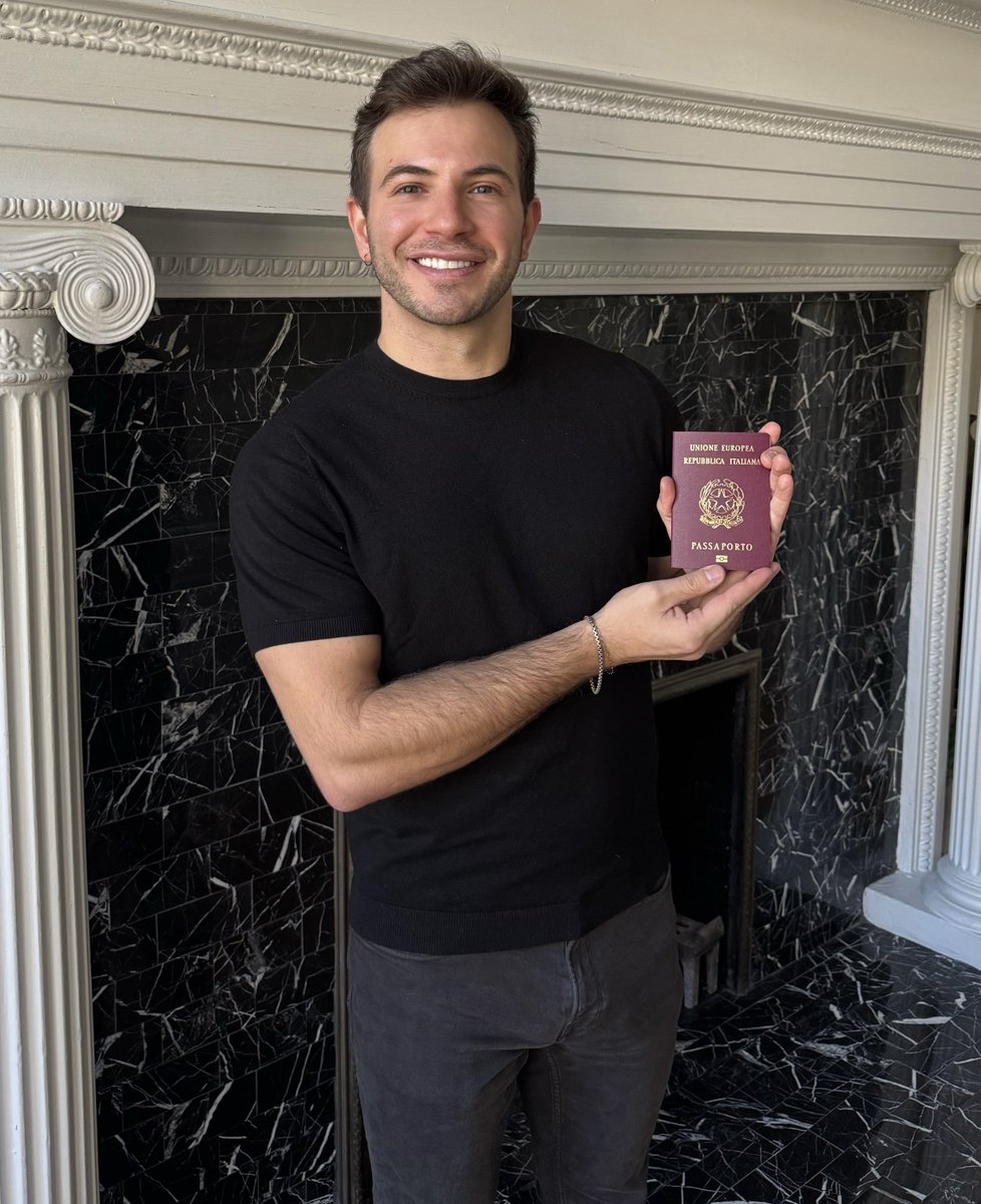 salvucciodamico's tweet image. Just got my Italian citizenship! 🇮🇹