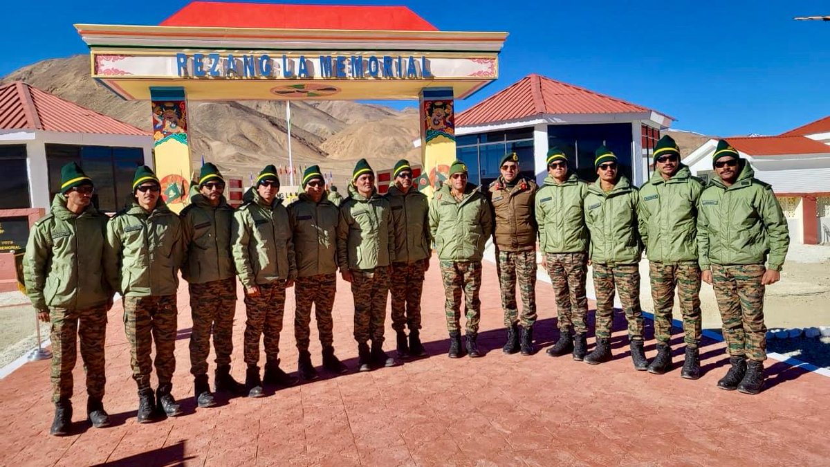 “No retreat, no surrender - only honour in their hearts.”

At the icy heights of Chushul, where bravery met destiny, a special guard was presented by 13 KUMAON of #TigerDivision at the Rezang La War Memorial on the 63rd #RezangLaDay to honour the immortal heroes of Rezang La.