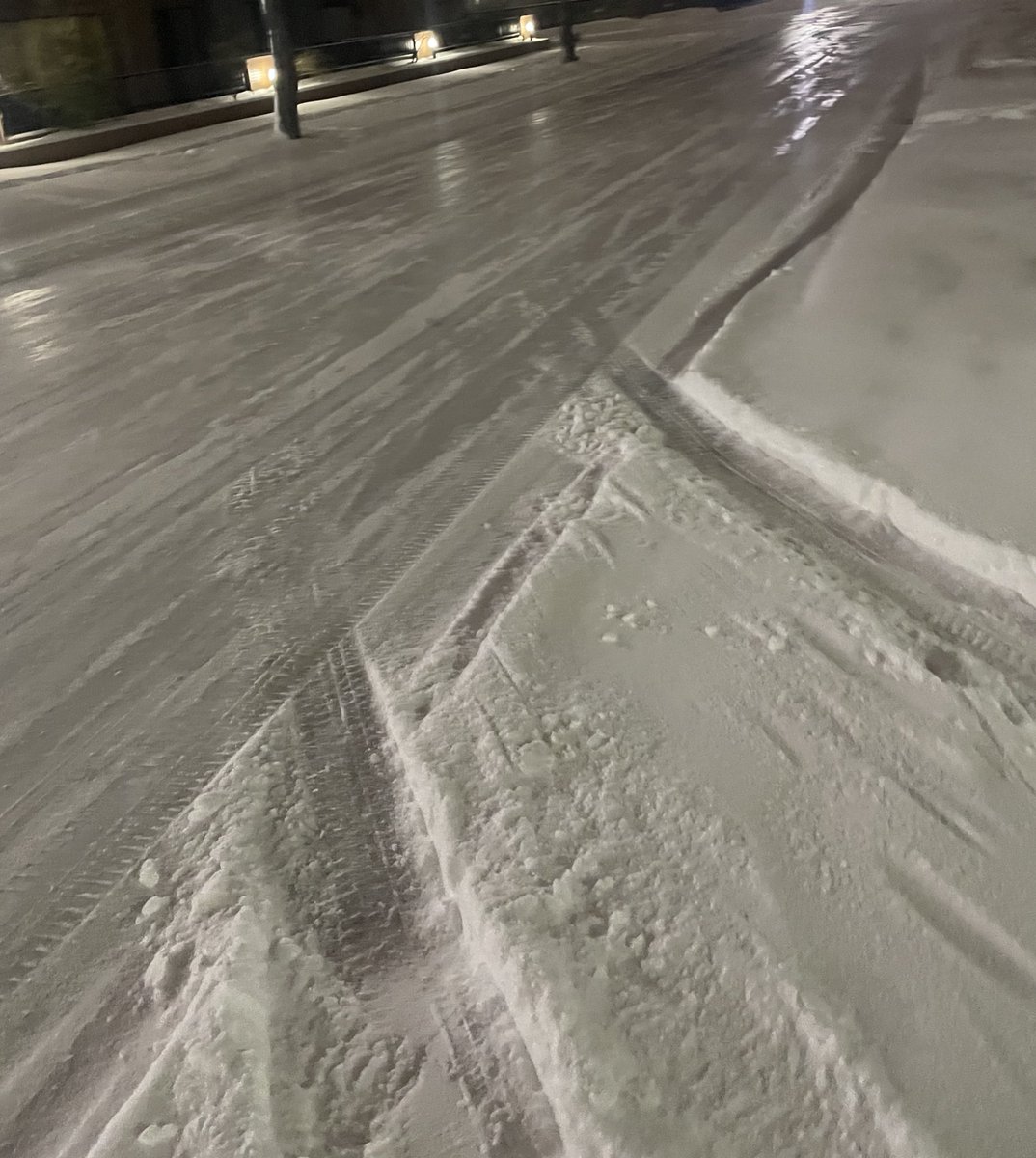 fuzakenaide2018's tweet image. 北海道はもうエギィ道路仕上がってます