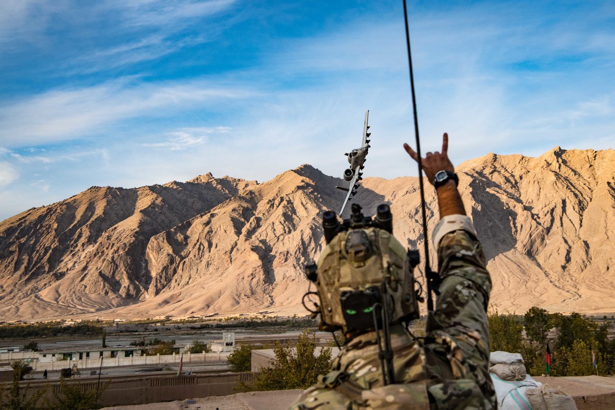 CombatControlFn's tweet image. Undisclosed Location, Afghanistan (November 18, 2019): A U.S. Air Force Special Tactics Officer controls aircraft during Operation Resolute Support. Operation Resolute Support is a NATO-led train, advise, and assist mission seeking reconciliation and peace for Afghanistan.