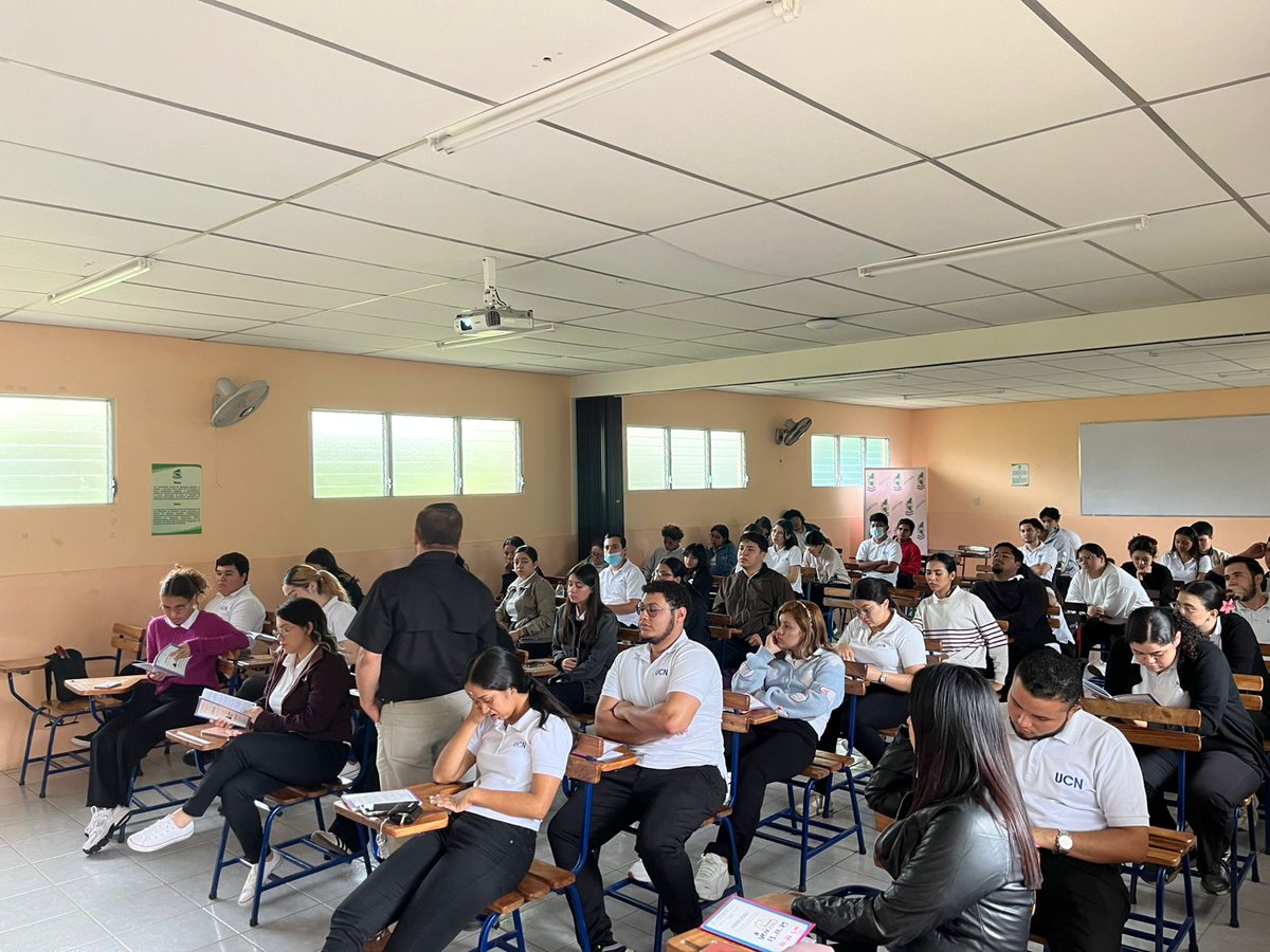 ucn_central's tweet image. UCN Estelí Recibe Charla del MIFIC sobre Ley 842 ⚖️

La UCN Estelí (Sede Doral) realizó el 14/11/2025 una charla del MIFIC sobre la Ley No. 842 (&quot;Ley de Protección de los Derechos de Consumidores y Usuarios&quot;). El objetivo fue fortalecer el conocimiento estudiantil sobre sus…