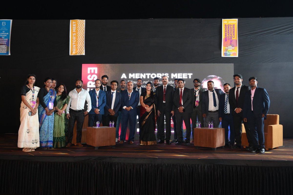 vikasvaibhavips's tweet image. #पटना के मौर्य होटल में बिहार के प्रमुख शिक्षाविदों के मध्य परस्पर विचार-विमर्श की श्रृंखला को प्रारंभ करने हेतु आयोजित &apos;मेगावर्स मेंटर्स मीट&apos; में मुख्य अतिथि सह वक्ता के रूप में आमंत्रित था । इस अवसर पर वरिष्ठ पत्रकार ज्योति मिश्र जी के साथ साक्षात्कार में मैंने बताया कि 2047 तक…