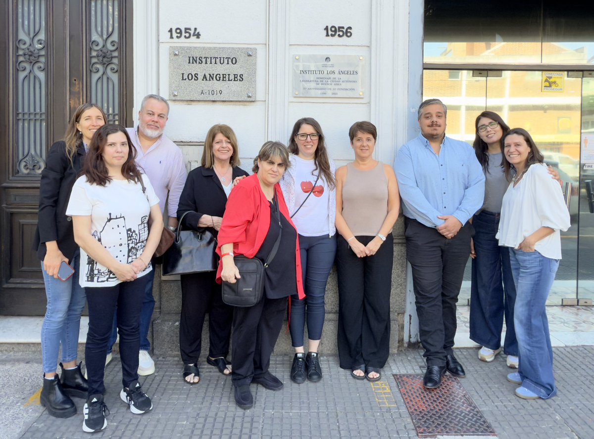 EdEspecial1's tweet photo. Hoy recibimos un reconocimiento de la Legislatura de la Ciudad Autónoma de Buenos Aires por los 35 años del Instituto Los Ángeles. https://t.co/IewN1qTRoE