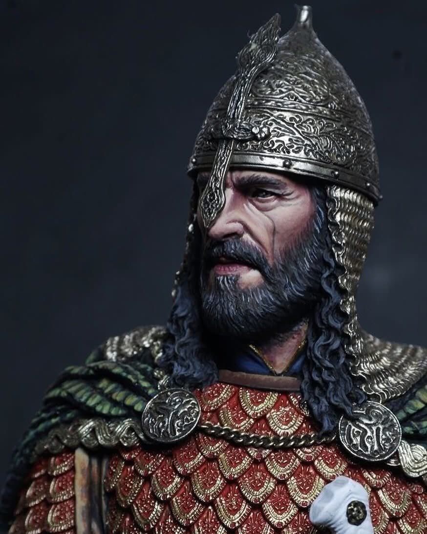 BitlisName's tweet image. Selahaddin Eyyubi Kudüs fethi sonrası Şam'a döndüğünde bir grup Arap soylusu büyük Sultan’ı karşıladı. İçlerinden biri Sultan’a bir iki adım yaklaşarak şöyle dedi:

 ''Hoşgeldin büyük Sultan. Bir Kürt, Haçlı devleti yıktı. Hz.Muhammed'in dinini güçlendirdi'' dedi ve devam etti.…